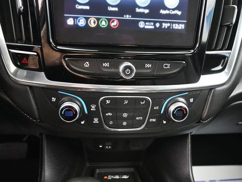 Used 2023 Chevrolet Traverse Premier image 20