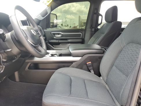 Used 2025 RAM 1500 Big Horn AWD/4WD image 16