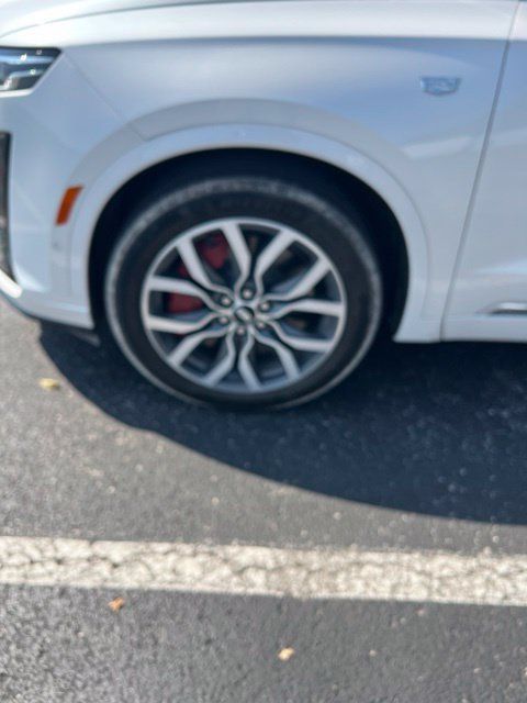 Used 2024 Cadillac XT6 Sport w/ Platinum Package AWD/4WD image 17