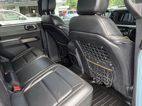 Used 2021 Ford Bronco Badlands w/ Sasquatch Package AWD/4WD image 14