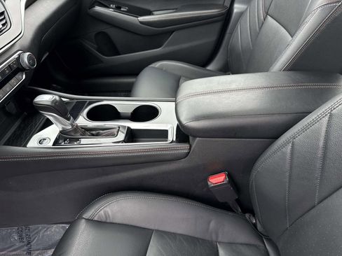 Used 2024 Nissan Altima 2.5 SR w/ SR Premium Package image 21