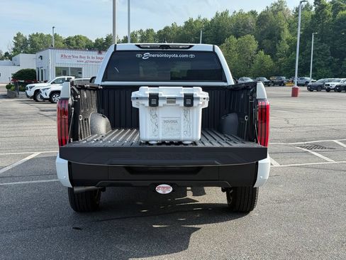 New 2026 Toyota Tundra Limited AWD/4WD image 4