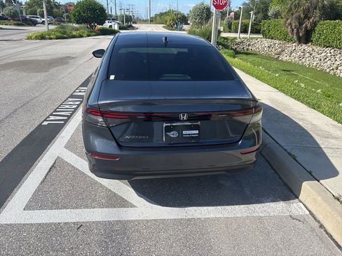Used 2023 Honda Accord EX image 4