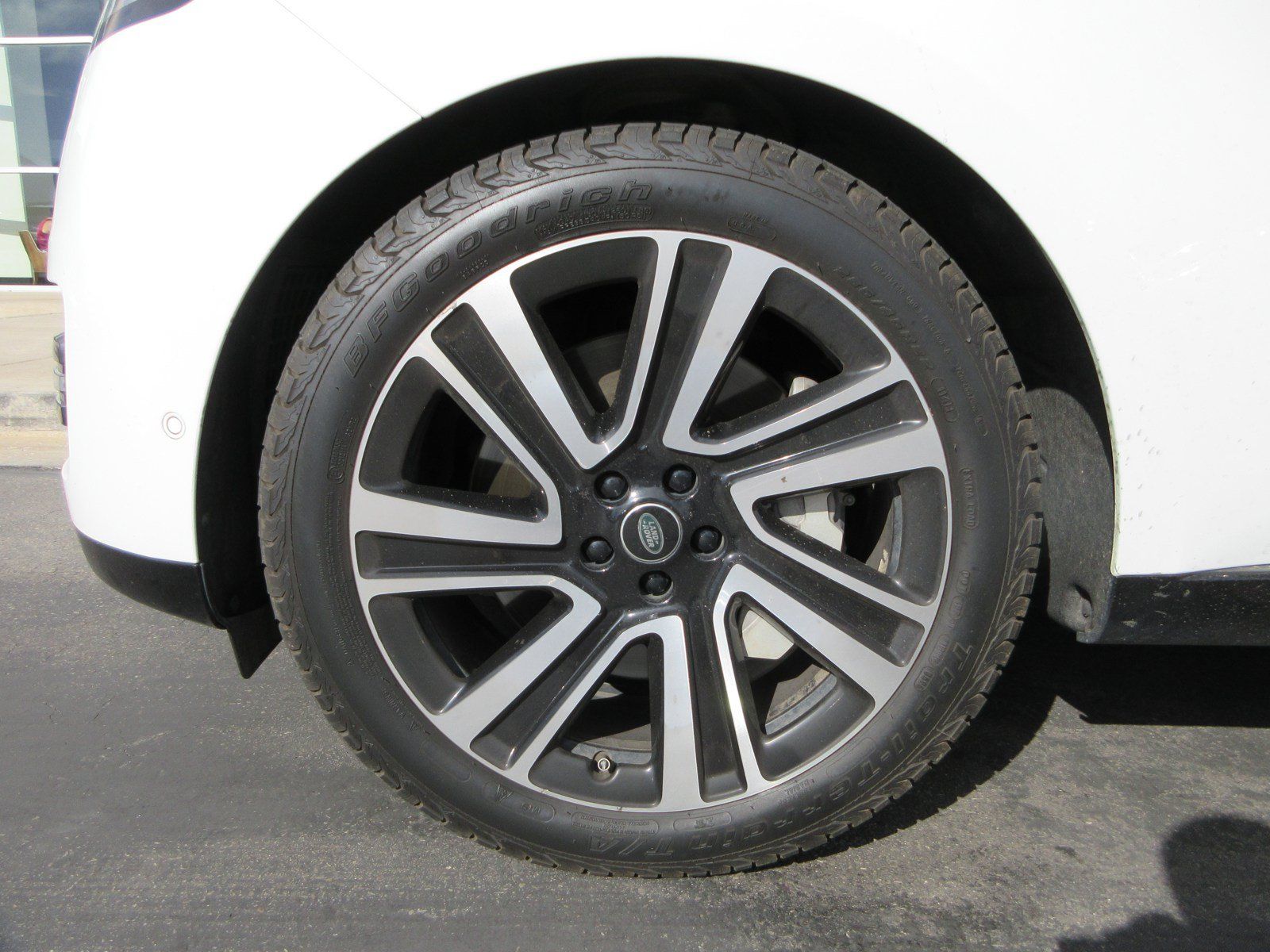 Used 2023 Land Rover Range Rover SE AWD/4WD image 17