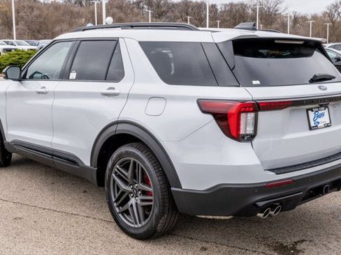 New 2026 Ford Explorer ST w/ Sun And Sound Package image 4