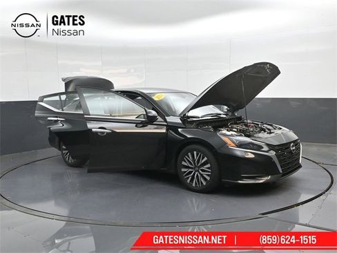 Used 2024 Nissan Altima 2.5 SV image 50