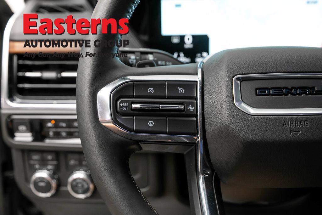 Used 2025 GMC Yukon Denali AWD/4WD image 15