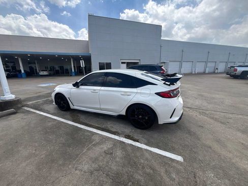 Used 2024 Honda Civic Type R image 4