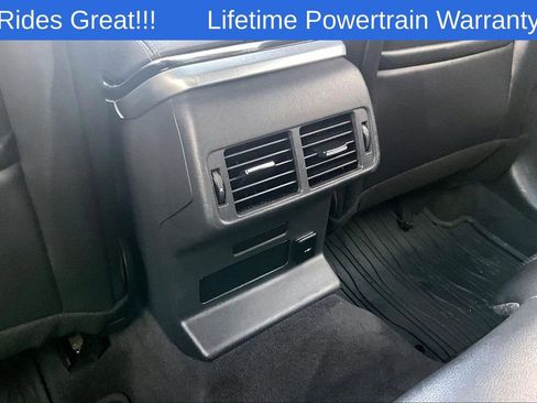 Used 2023 Land Rover Range Rover Velar R-Dynamic S image 30