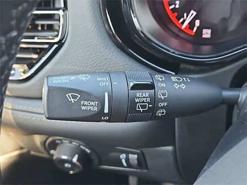 Used 2022 Dodge Durango GT image 25