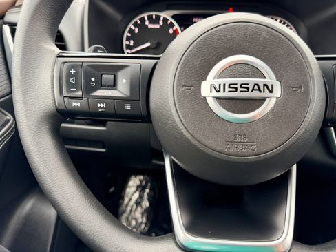 Used 2021 Nissan Rogue SV AWD/4WD image 33