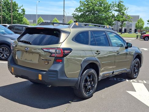 Used 2022 Subaru Outback Wilderness AWD/4WD image 6