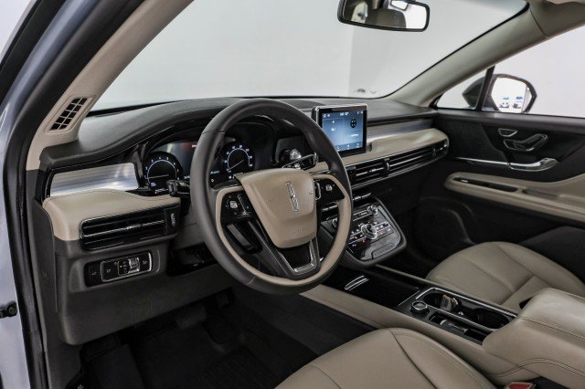 Used 2022 Lincoln Corsair FWD image 13