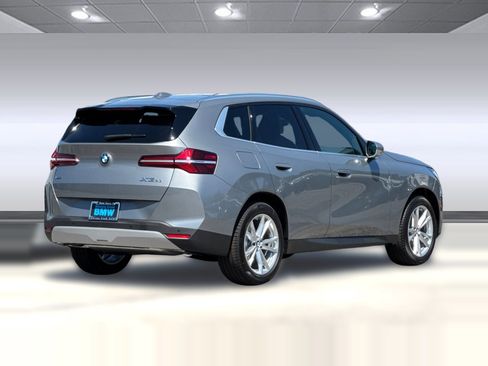 Used 2025 BMW X3 xDrive30i w/ Premium Package image 8