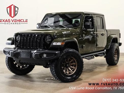 Used 2023 Jeep Gladiator Sport AWD/4WD image 1