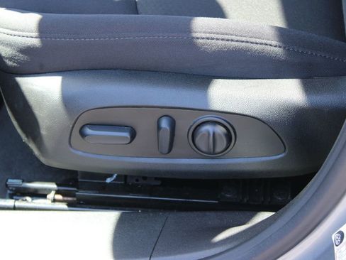 Used 2024 Chevrolet Malibu LT FWD image 19