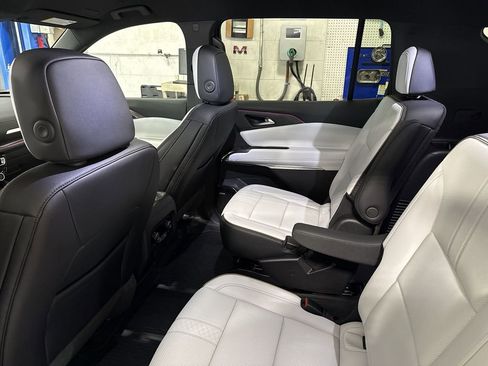 Certified 2026 Chevrolet Traverse High Country w/ LPO, Floor Liner Package image 32