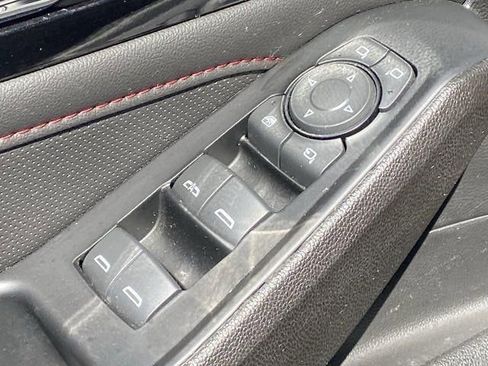 Used 2024 Chevrolet Traverse RS w/ LPO, Floor Liner Package FWD image 18
