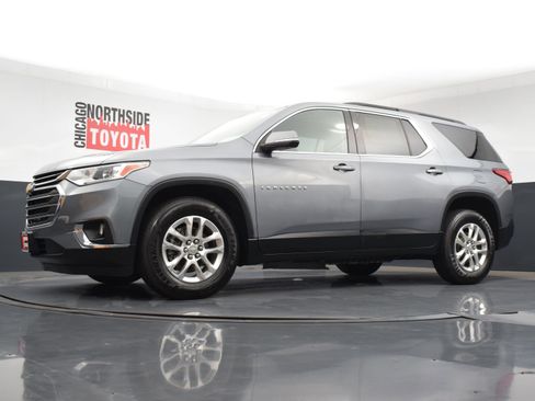 Used 2021 Chevrolet Traverse LT image 33