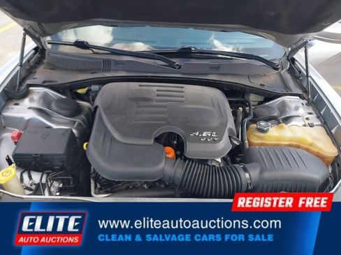 Used 2014 Dodge Charger SE w/ Connectivity Group image 19