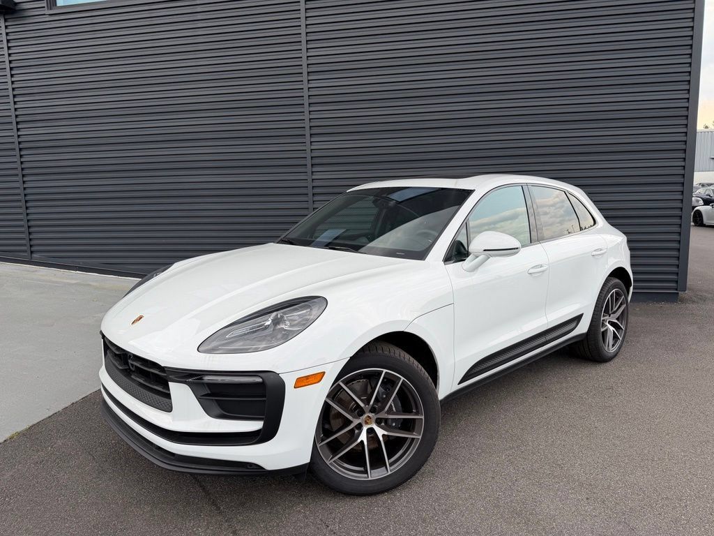 Used 2026 Porsche Macan AWD/4WD image 1