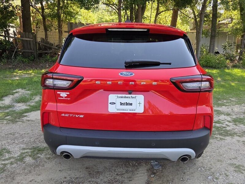Used 2024 Ford Escape Active w/ Tech Pack #1 FWD image 9
