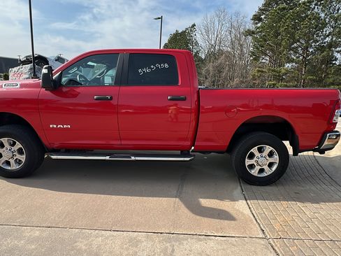 Used 2024 RAM 2500 Big Horn w/ Bed Utility Group image 11