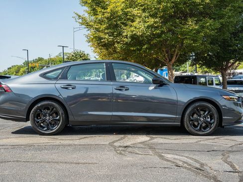 Used 2025 Honda Accord SE image 3