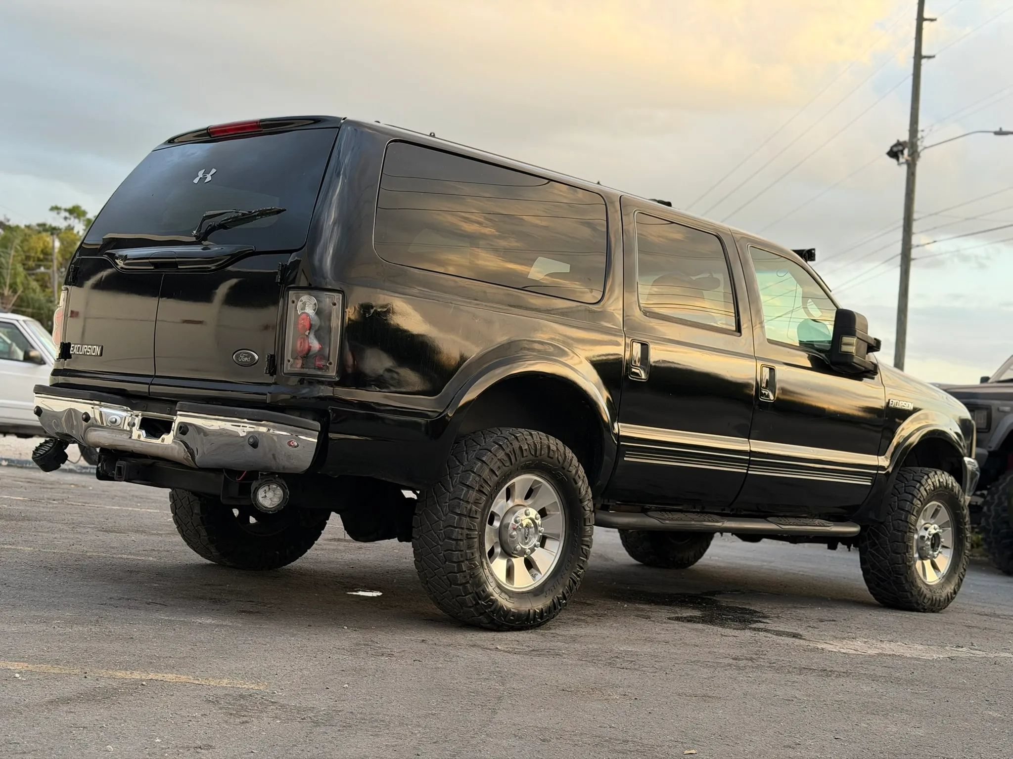 Used 2000 Ford Excursion Limited AWD/4WD image 4