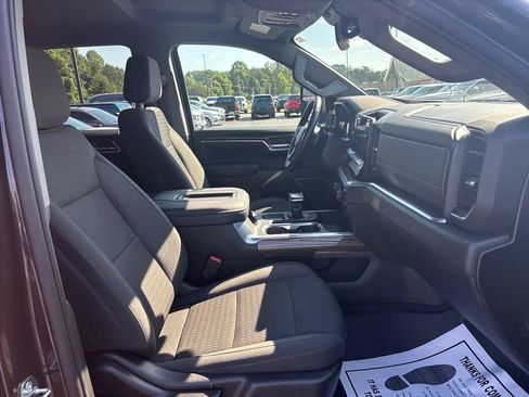 Used 2022 Chevrolet Silverado 1500 RST AWD/4WD image 12