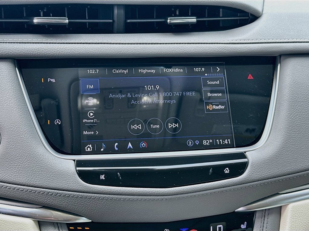 Used 2025 Cadillac XT5 Premium Luxury w/ LPO, Floor Liner Package FWD image 14