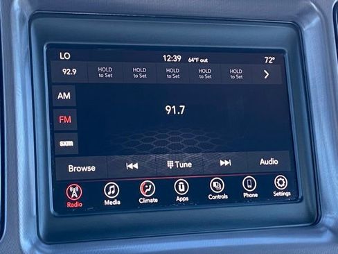 Used 2021 Dodge Challenger SXT image 18