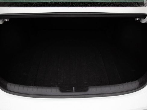 Used 2023 Hyundai Elantra Blue image 24