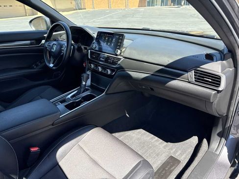 Used 2020 Honda Accord Sport image 18
