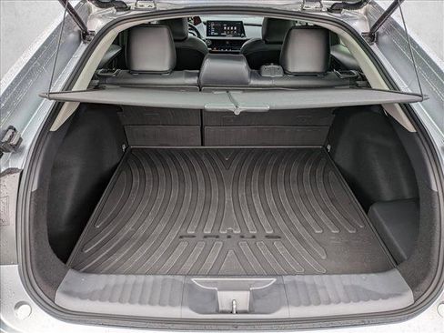 Certified 2023 Toyota Prius XLE image 6