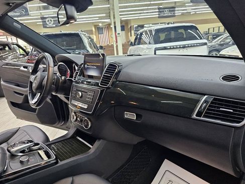 Used 2018 Mercedes-Benz GLE 350 w/ Premium 1 Package image 23