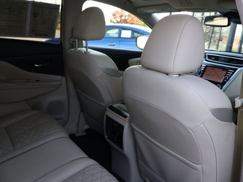 Used 2019 Nissan Murano Platinum w/ Cargo Package image 27