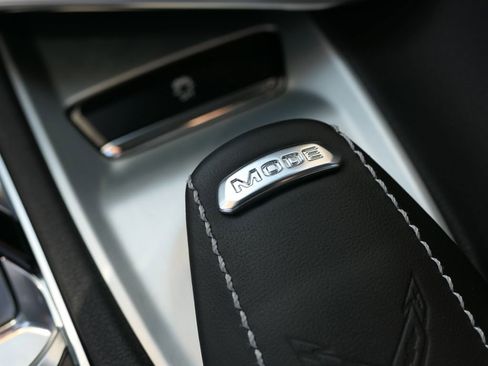 Used 2025 Chevrolet Corvette Stingray Coupe w/ 1LT image 21