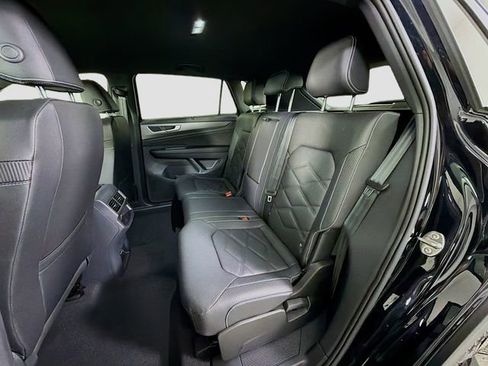 New 2026 Volkswagen Atlas Cross Sport SE FWD image 23