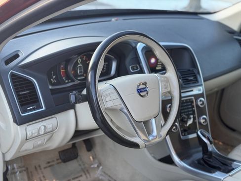 Used 2015 Volvo XC60 T5 image 10