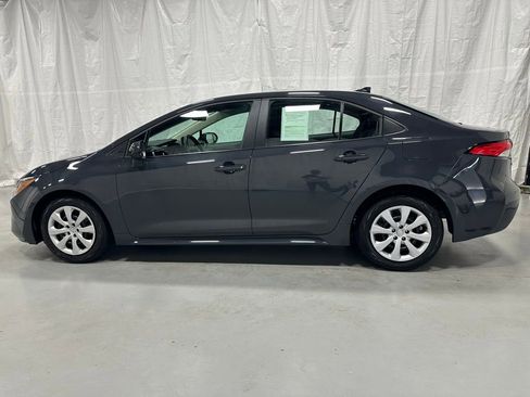 Used 2025 Toyota Corolla LE FWD image 4