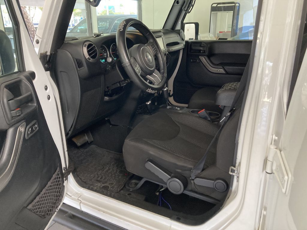 Used 2016 Jeep Wrangler Unlimited Sport AWD/4WD image 6