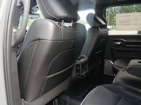 New 2026 RAM 4500 4x4 Crew Cab DRW w/ Laramie Trim Package image 19