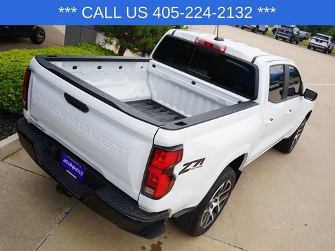 Used 2024 Chevrolet Colorado Z71 w/ Z71 Convenience Package 2 AWD/4WD image 16