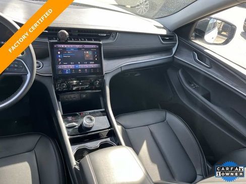 Certified 2023 Jeep Grand Cherokee Limited image 16