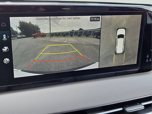 Used 2023 Hyundai Palisade SEL w/ Premium Package FWD image 16