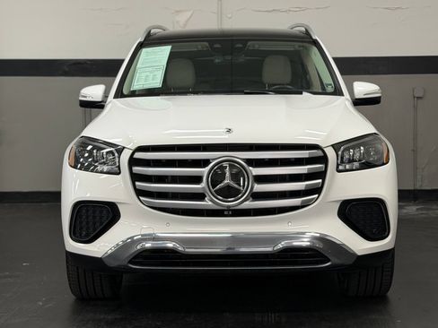 Used 2024 Mercedes-Benz GLS 450 4MATIC image 6