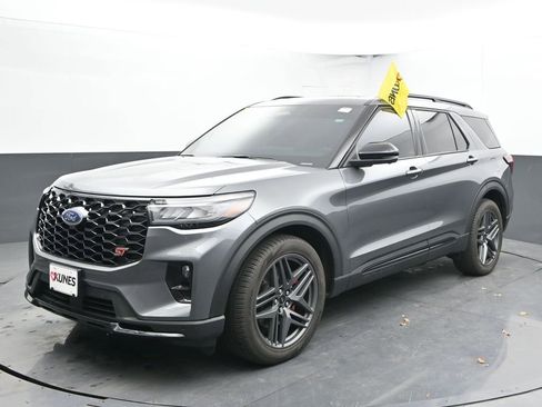 Used 2025 Ford Explorer ST w/ Sun And Sound Package image 6