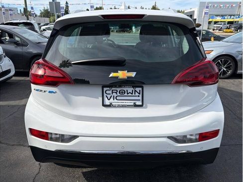 Used 2019 Chevrolet Bolt Premier w/ Infotainment Package FWD image 23