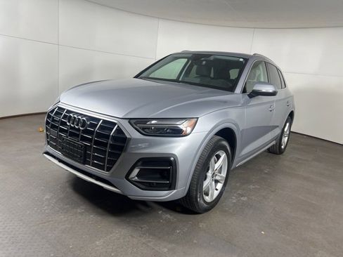 Certified 2023 Audi Q5 2.0T Premium w/ Convenience Package image 3